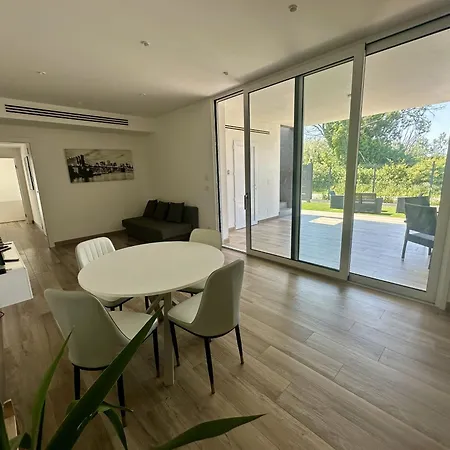 Vila Garbisa Al Benátky – Lido